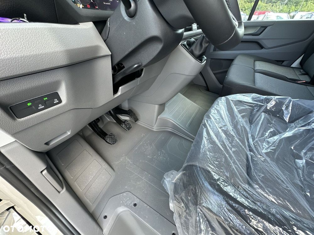 Volkswagen Crafter 35 furgon wysoki dach, 2,0 TDI 177KM, przedni, 6-bieg manualna 3640 mm, Euro 6 - 21