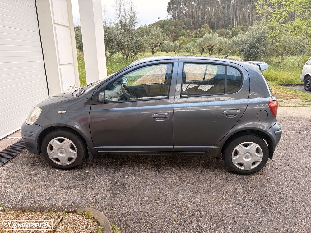 Toyota Yaris 1.0 Rock in Rio - 1