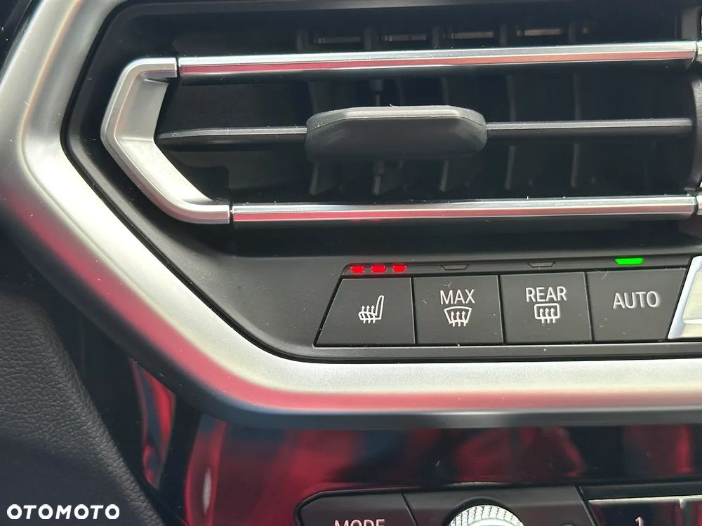 BMW iX3 80kWh Inspiring - 28