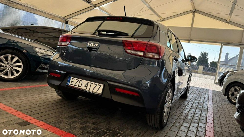 Kia Rio - 11