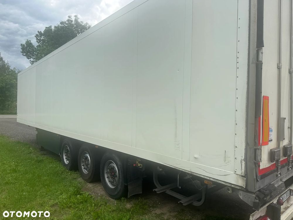 Schmitz Cargobull SKO 24 - 2