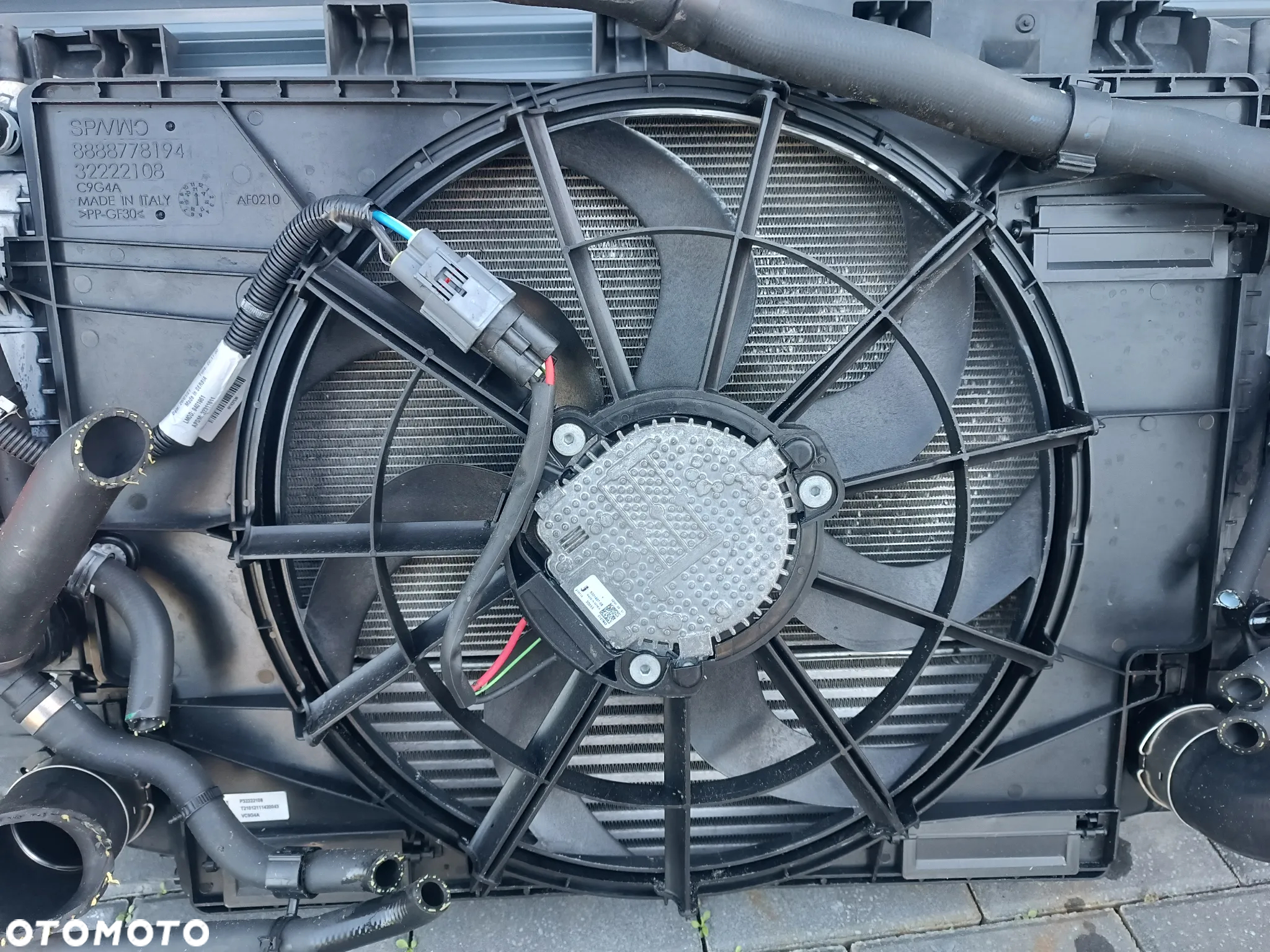 PAS PRZEDNI KOMPLETNY CHŁODNICE WENTYLATOR BELKA VOLVO XC40 II 1.5 HYBRYDA PLUG-IN - 9