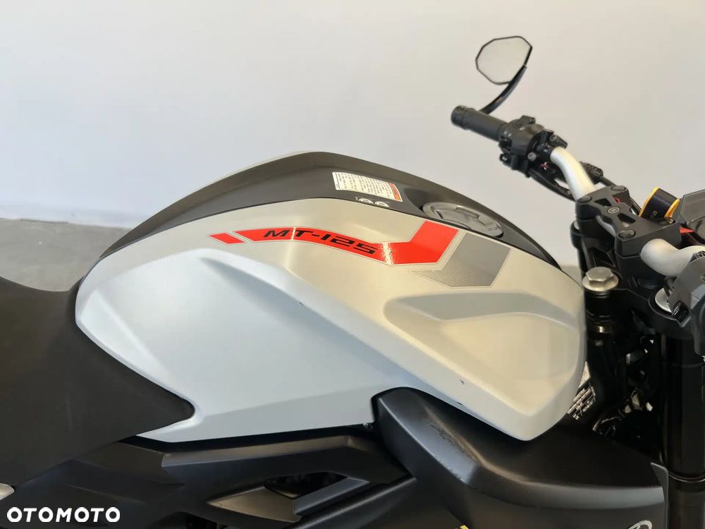 Yamaha MT - 21