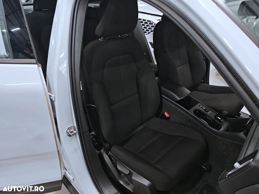 Volvo XC 40 T2 AT8 Momentum - 10