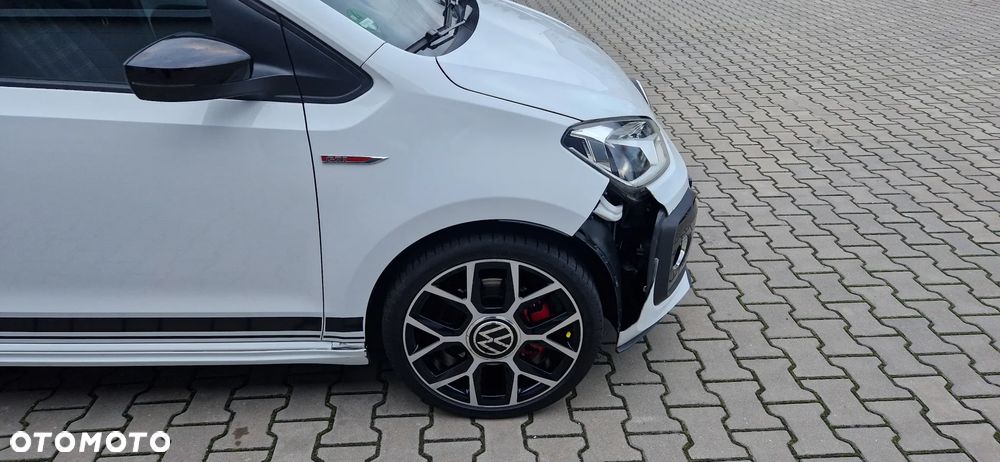 Volkswagen up! GTI - 16