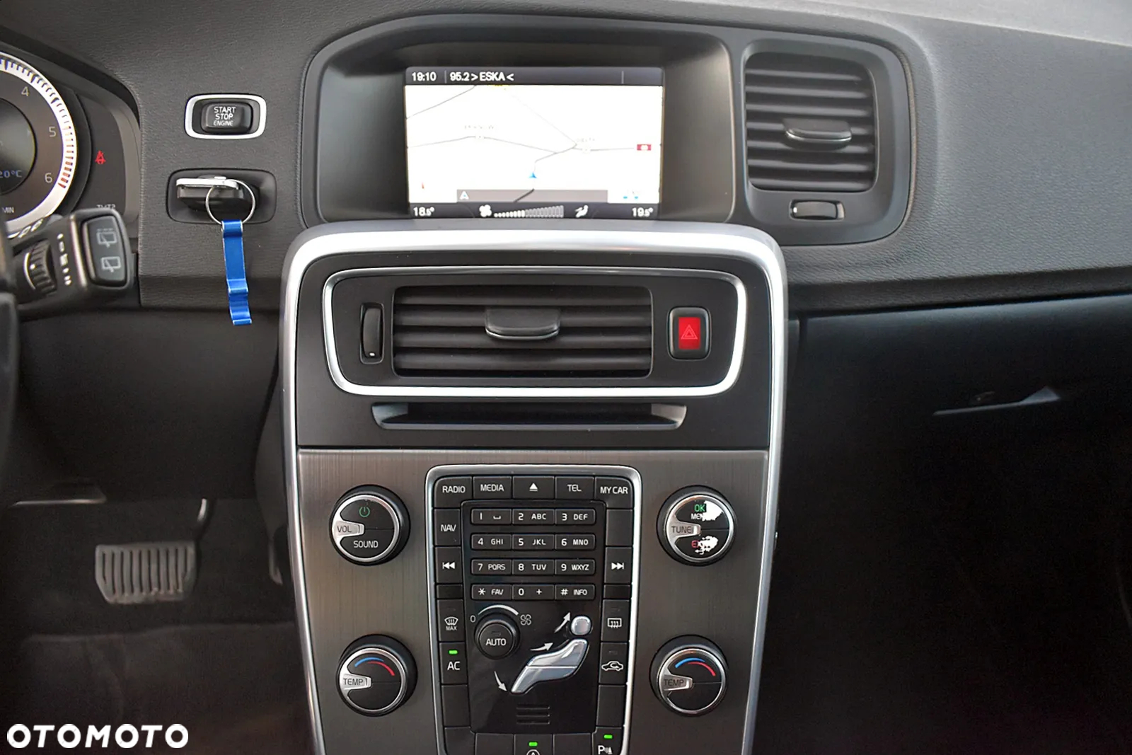 Volvo V60 D3 Geartronic Momentum - 32