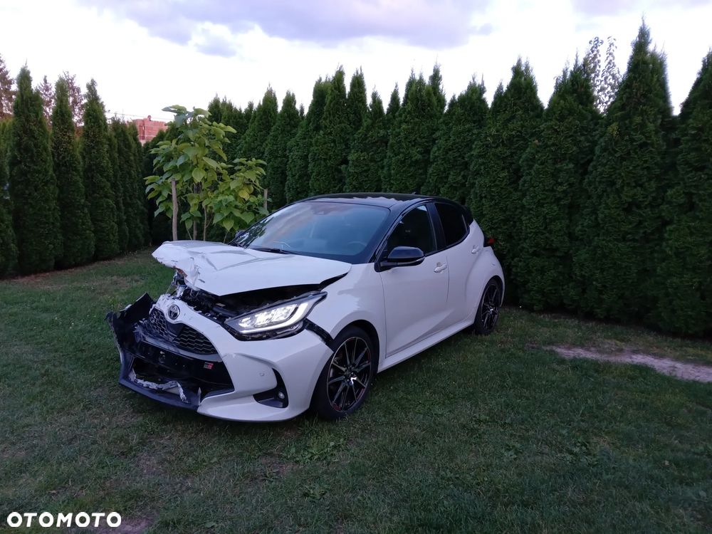 Toyota Yaris 1.5 VVT-i GR SPORT - 2