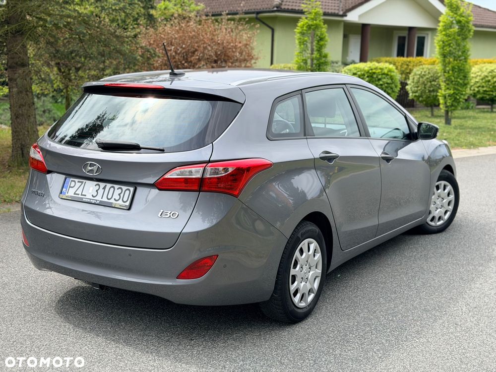 Hyundai i30 i30cw 1.4 CRDi Advantage - 21
