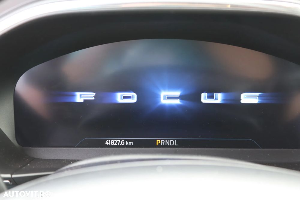 Ford Focus 1.0 EcoBoost MHEV Titanium - 14