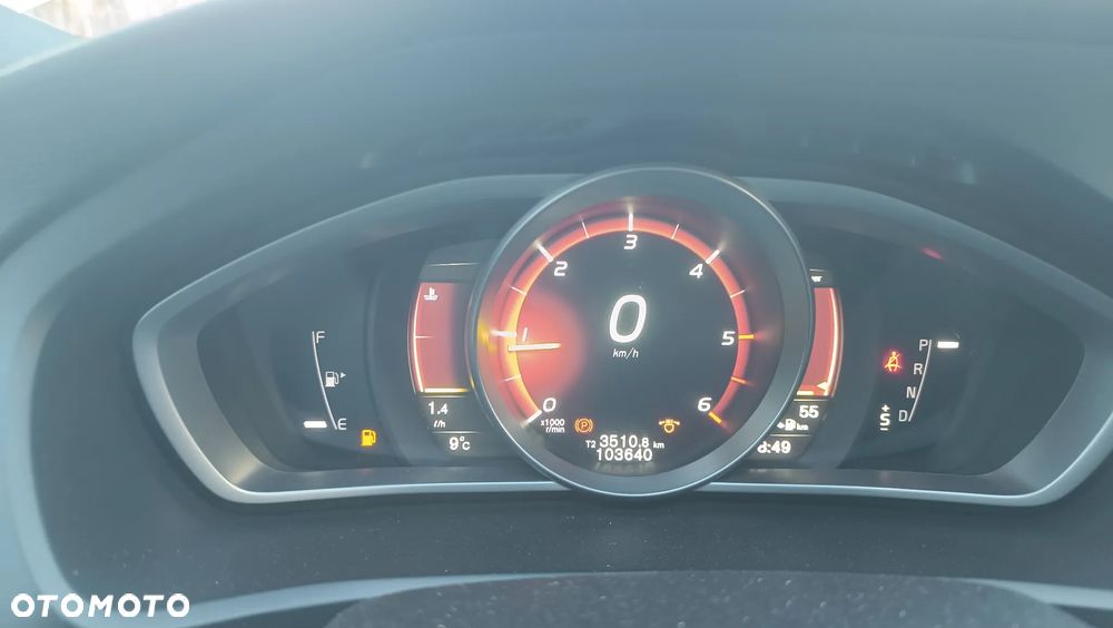 Volvo V40 D4 Geartronic RDesign - 26