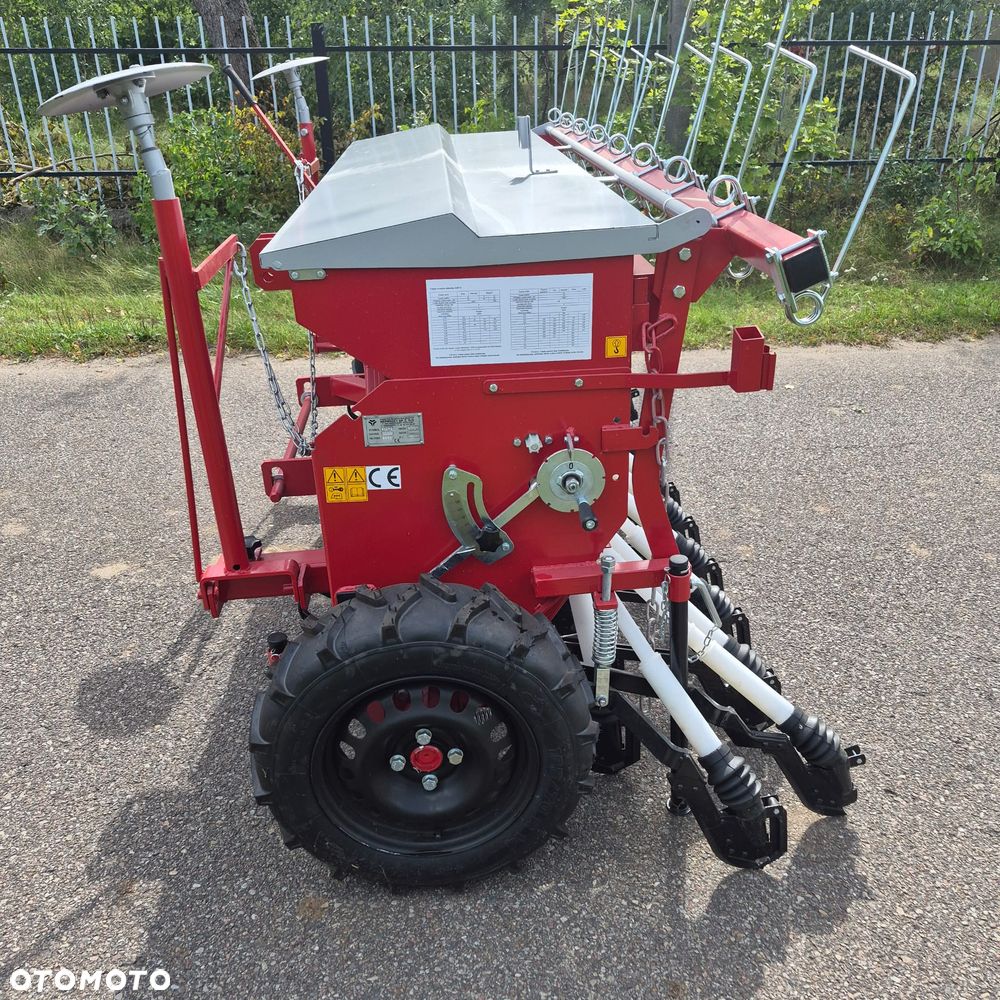 Meprozet Siewnik zbożowy 2-talerzowy S117T MEPROZET 3,0m; Siewnik zbożowy stopkowy-redlicowy S107/2 MEPROZET 2,5m; Siewnik zbożowy stopkowy-redlicowy S107 MEPROZET 3,0m - 28