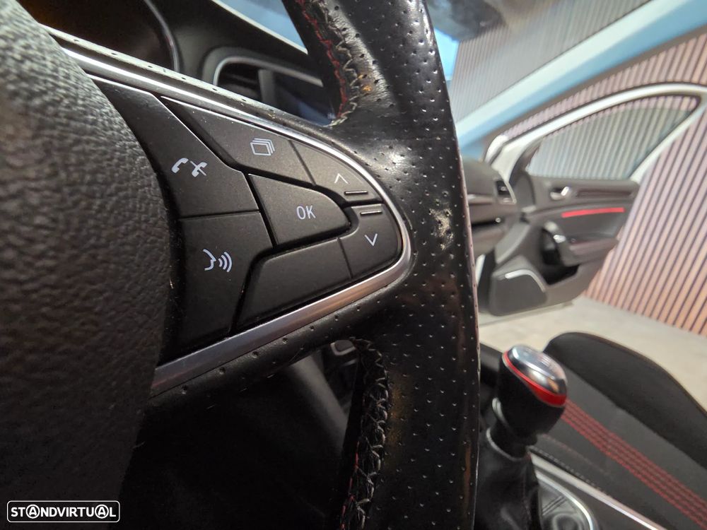 Renault Mégane Sport Tourer 1.5 Blue dCi R.S. Line — fotografia 40