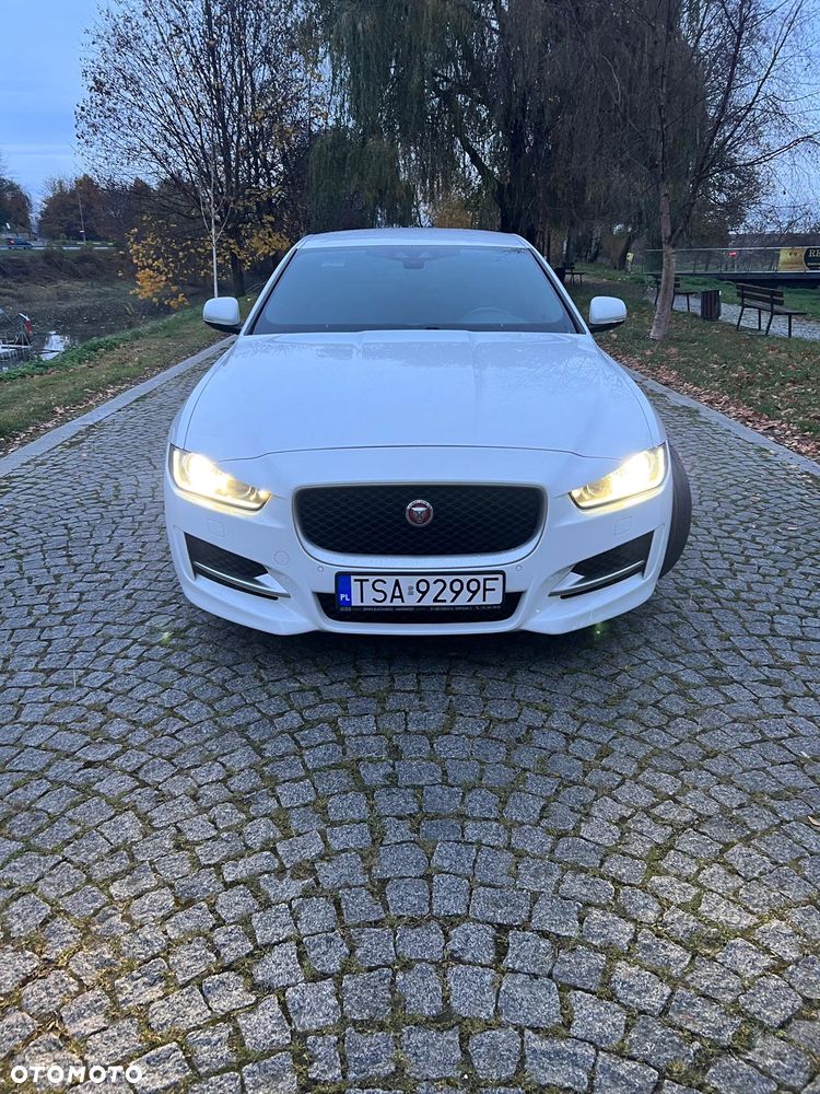 Jaguar XE 20d R-Sport - 5