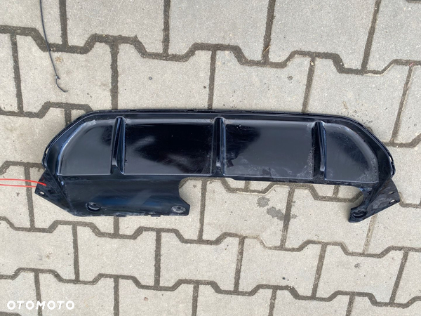 Dyfuzor spoiler zderzaka tył BMW M5 F90 8069485