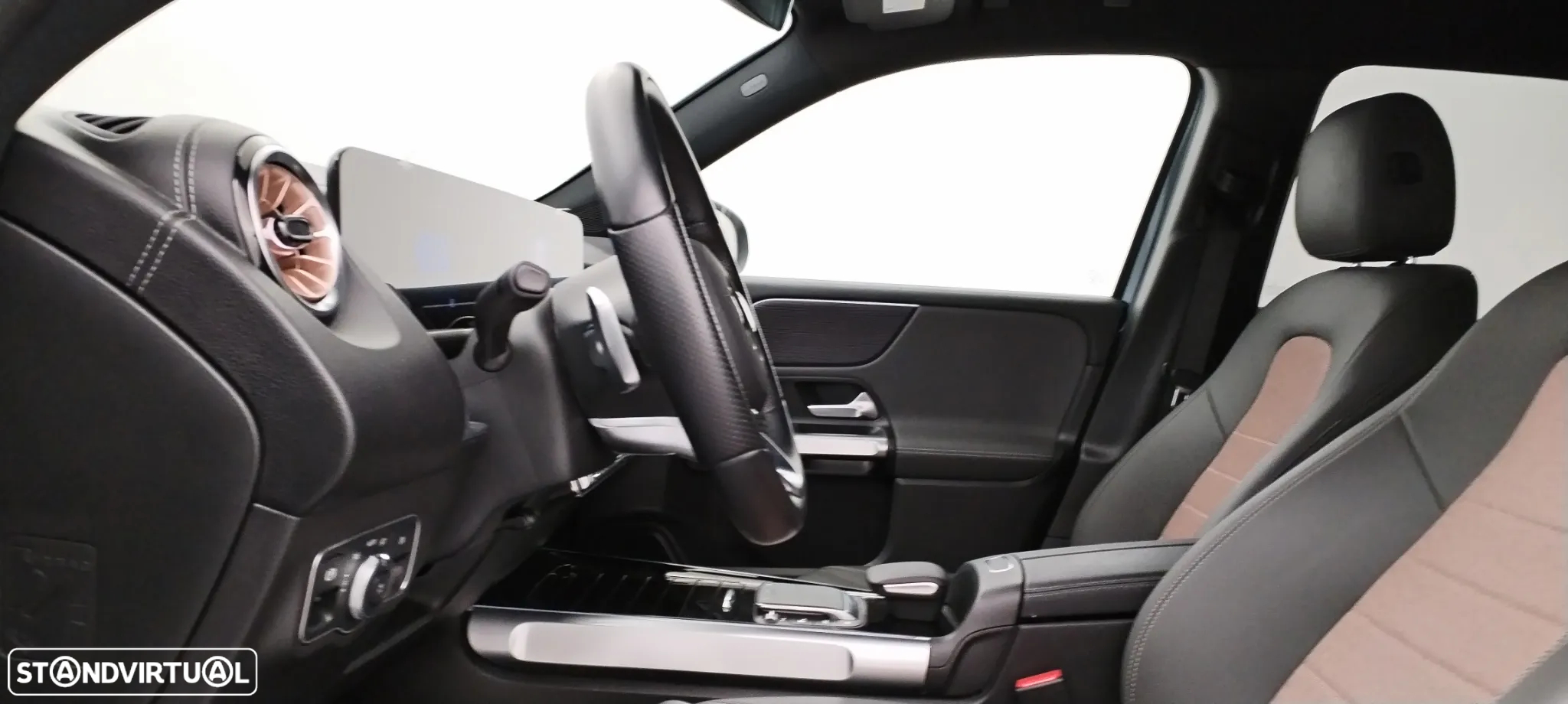 Mercedes-Benz EQB 250 Electric Art - 24