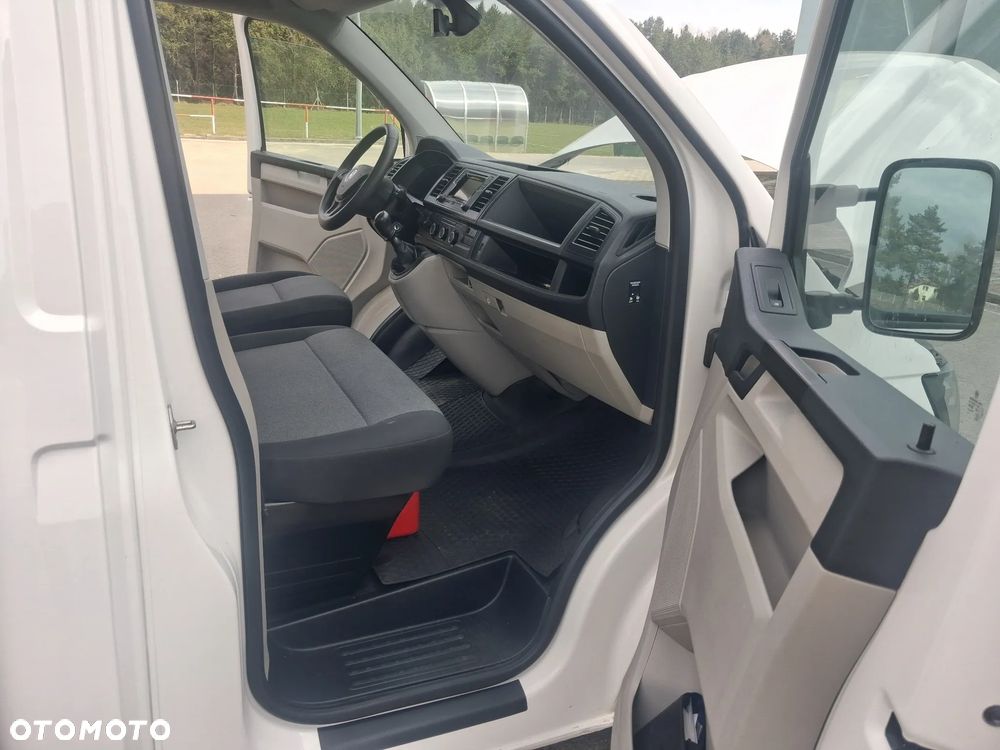 Volkswagen Transporter T6 - 19