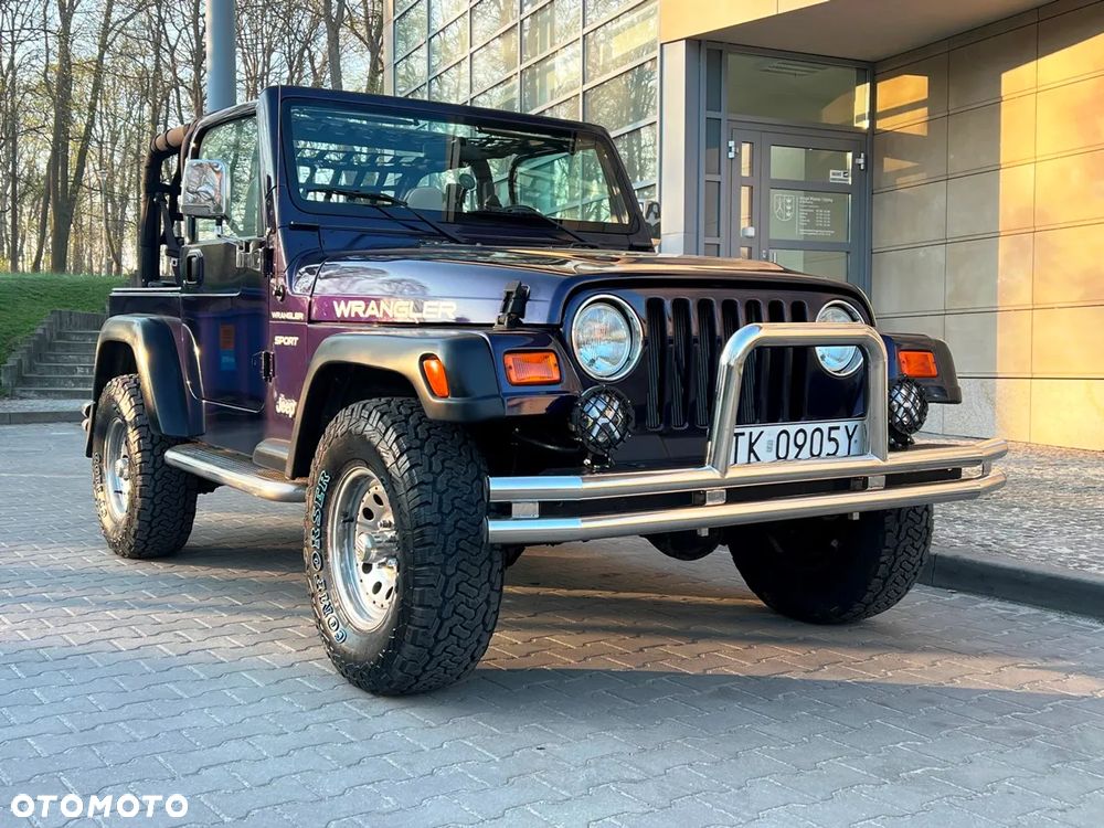 Jeep Wrangler 2.5L - 7