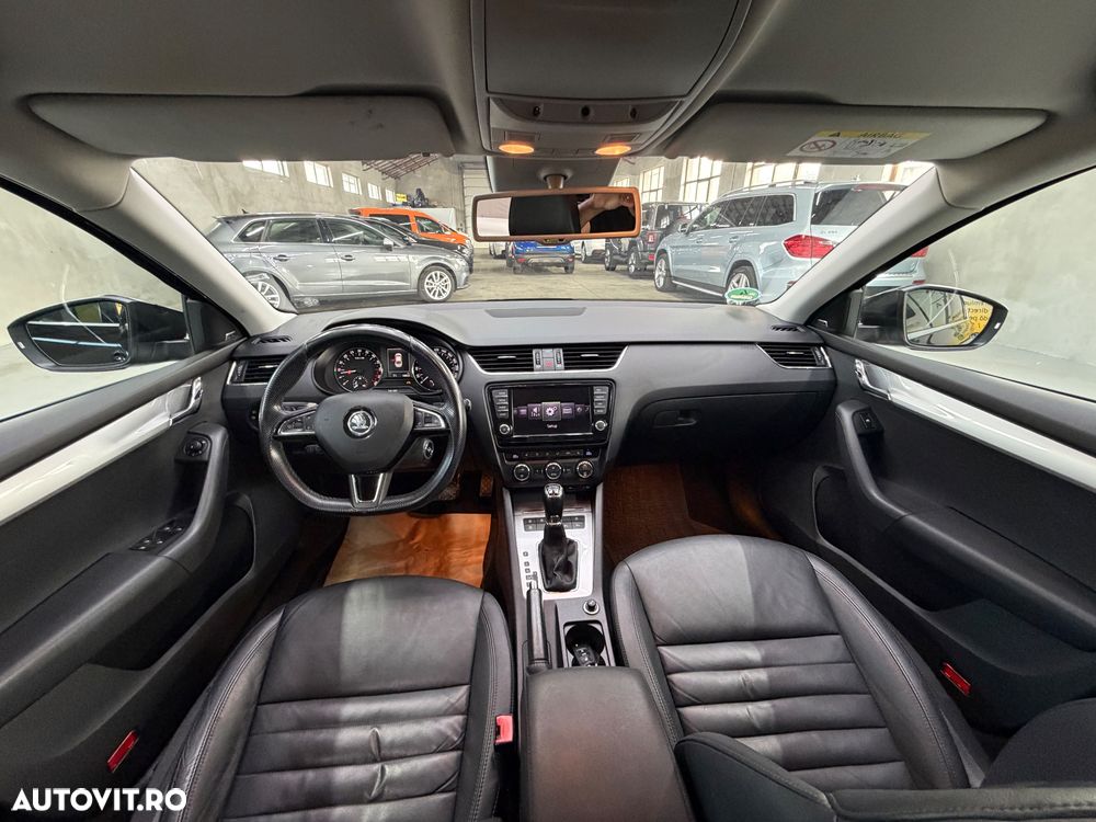 Skoda Octavia 2.0 TDI DSG 4X4 RS - 24
