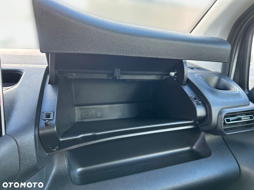 Toyota Proace City - 37
