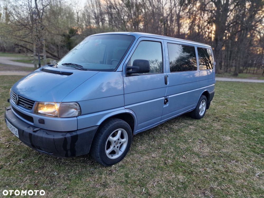 Volkswagen Caravelle - 2