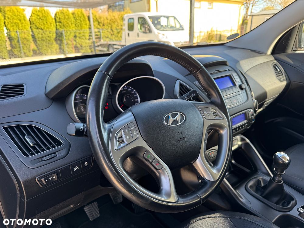 Hyundai ix35 1.6 2WD Fifa World Cup Edition - 18