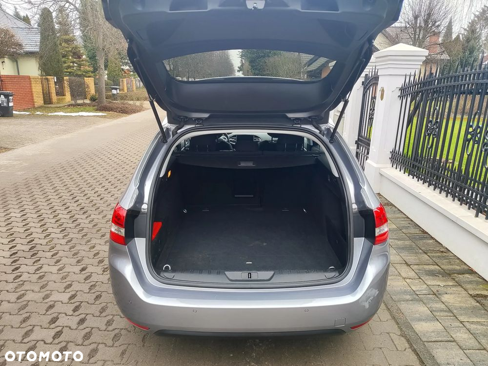 Peugeot 308 1.2 PureTech Allure Pack S&S EAT8 - 8
