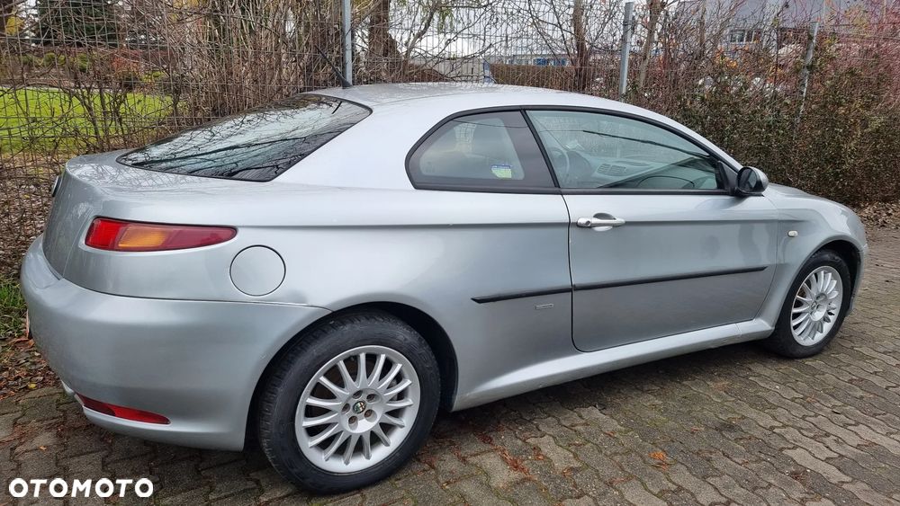 Alfa Romeo GT 2.0JTS Progression - 19