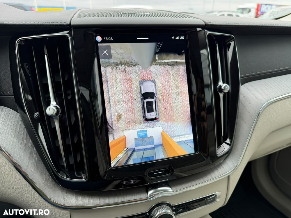 Volvo XC 60 T8 AWD AT PHEV Ultra Bright - 12