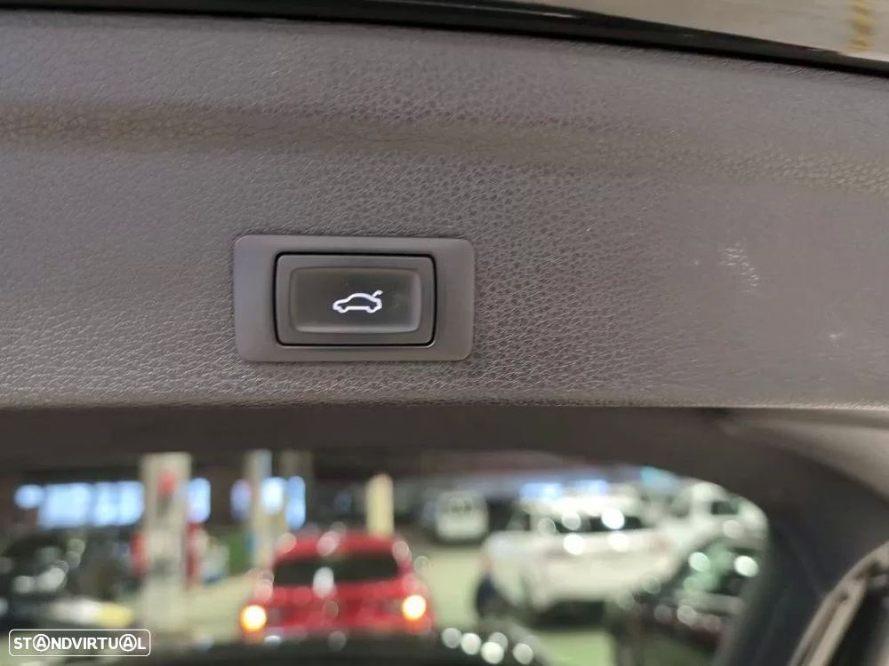 Audi Q3 Sportback 45 TFSIe S line S tronic - 8