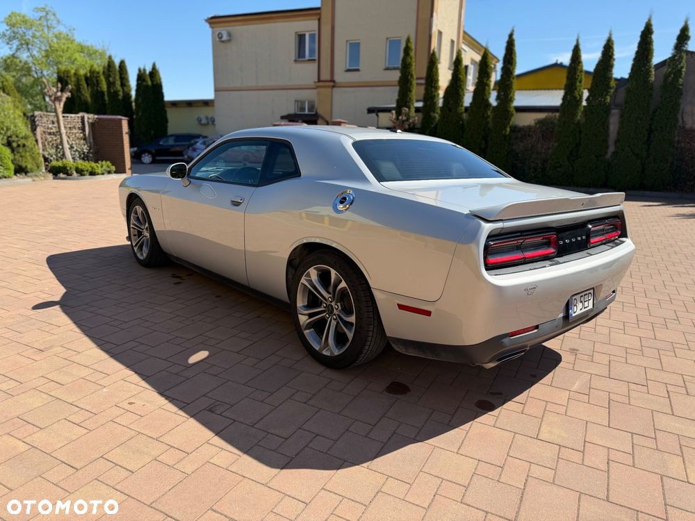Dodge Challenger 5.7 R/T - 10