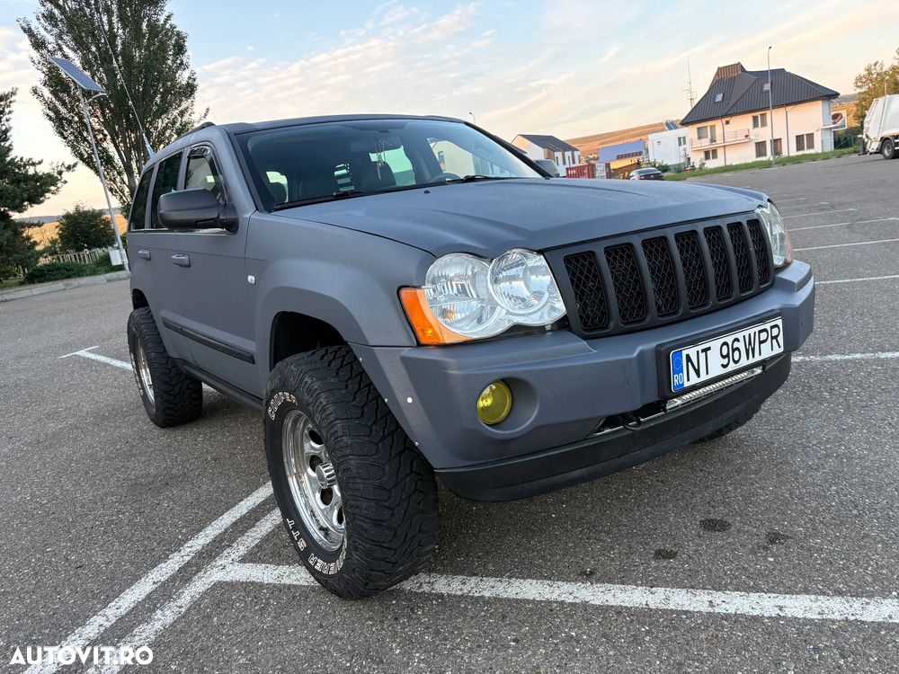 Jeep Grand Cherokee - 1