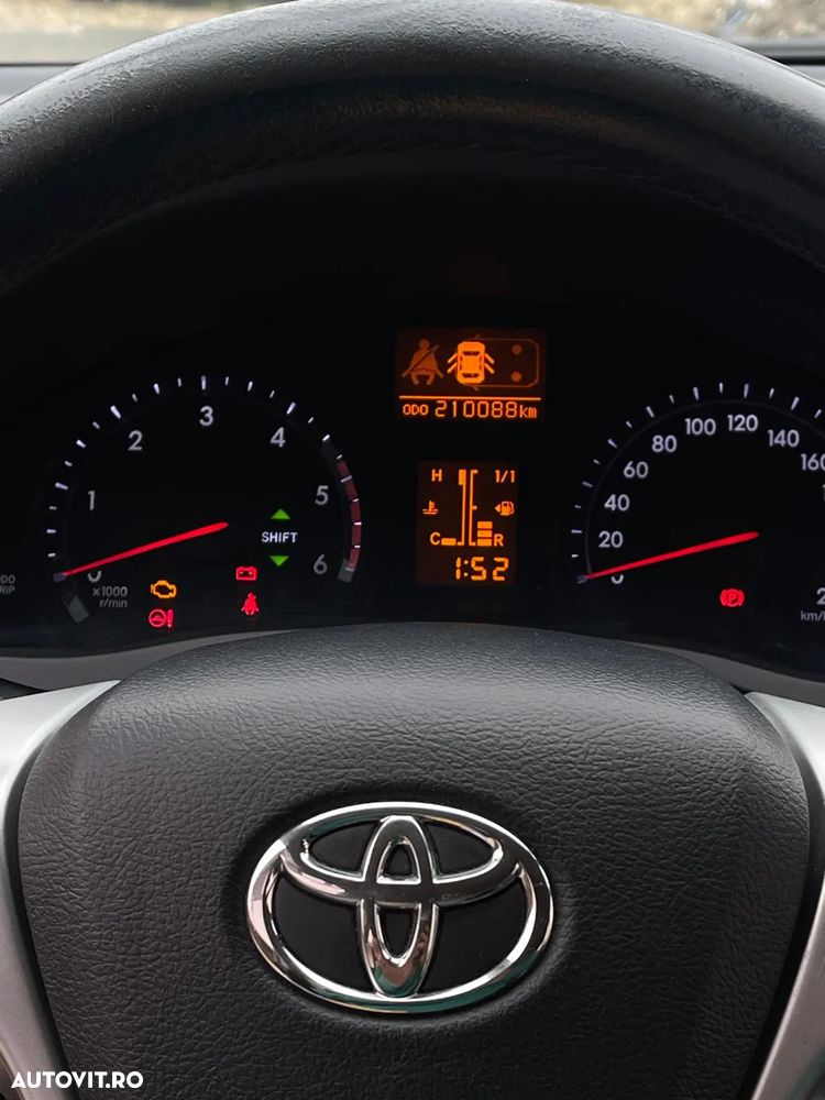 Toyota Avensis 2.2 D-4D Elegance - 2