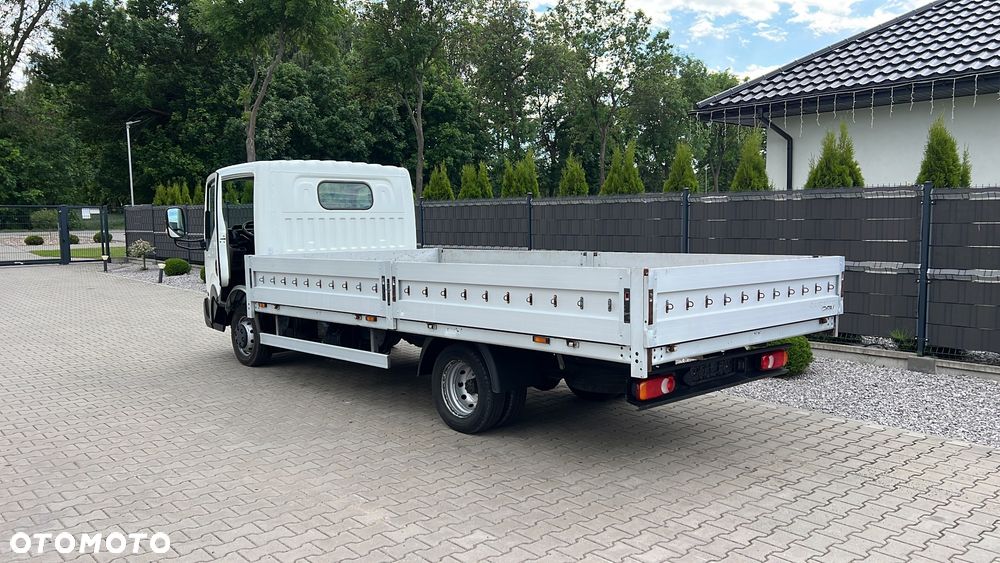 Nissan NT 400 CABSTAR - 25