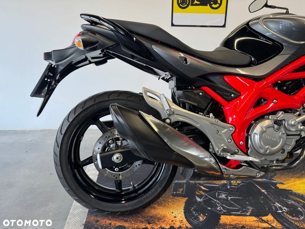 Suzuki Gladius - 16