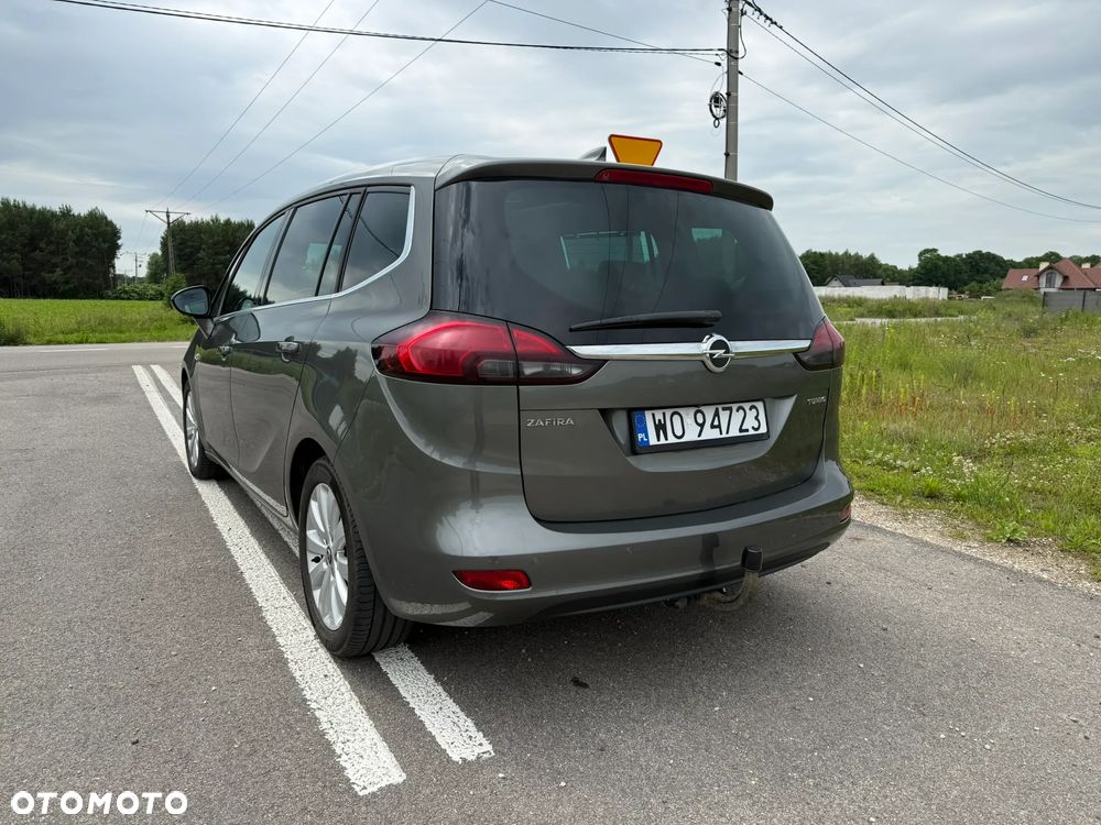 Opel Zafira 1.4 T Cosmo EU6 - 9