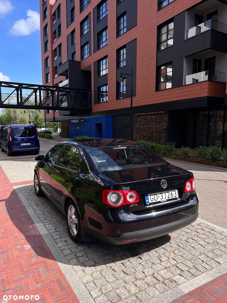 Volkswagen Jetta 1.4 TSI Comfortline - 3