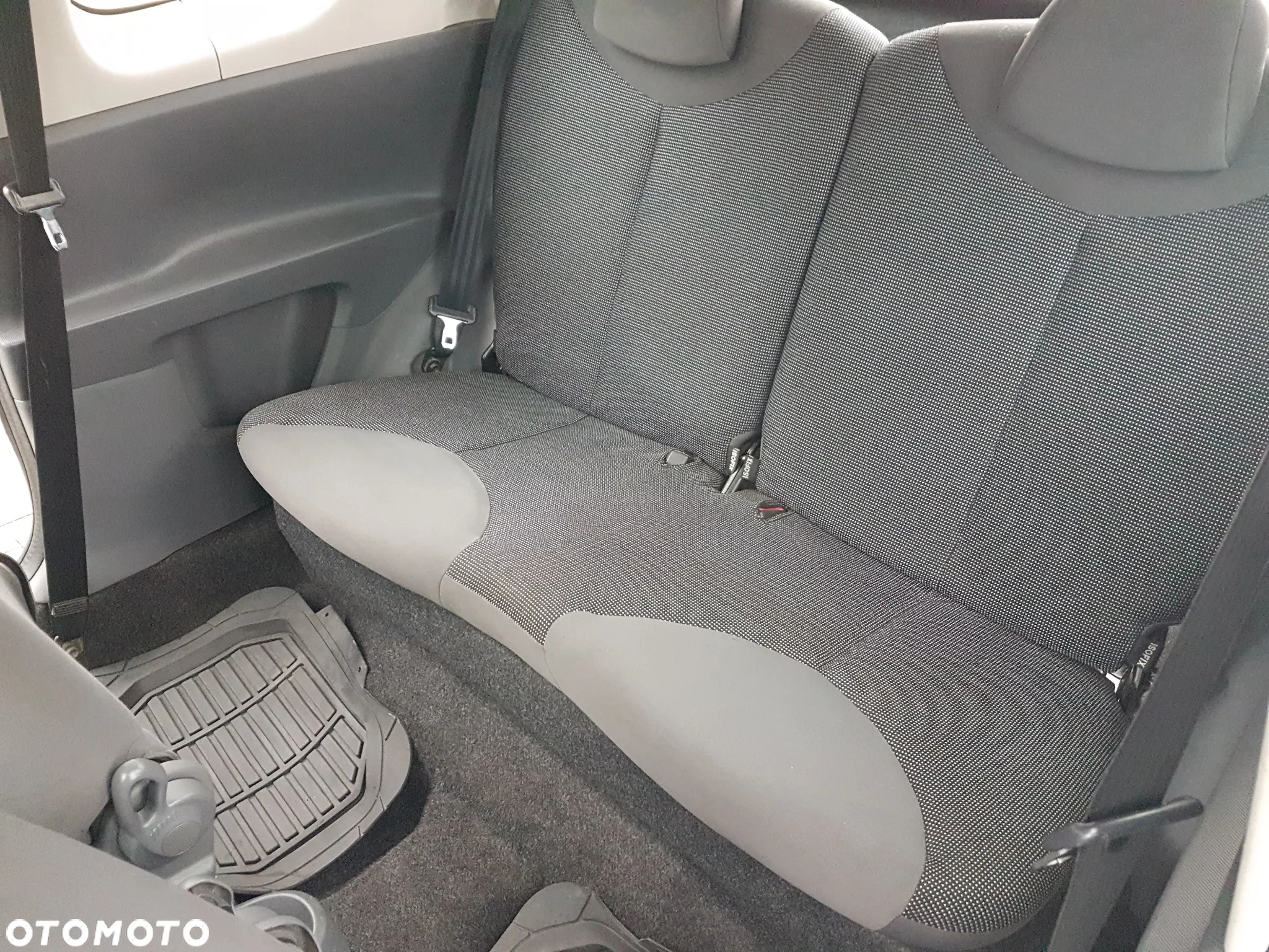 Peugeot 107 - 11