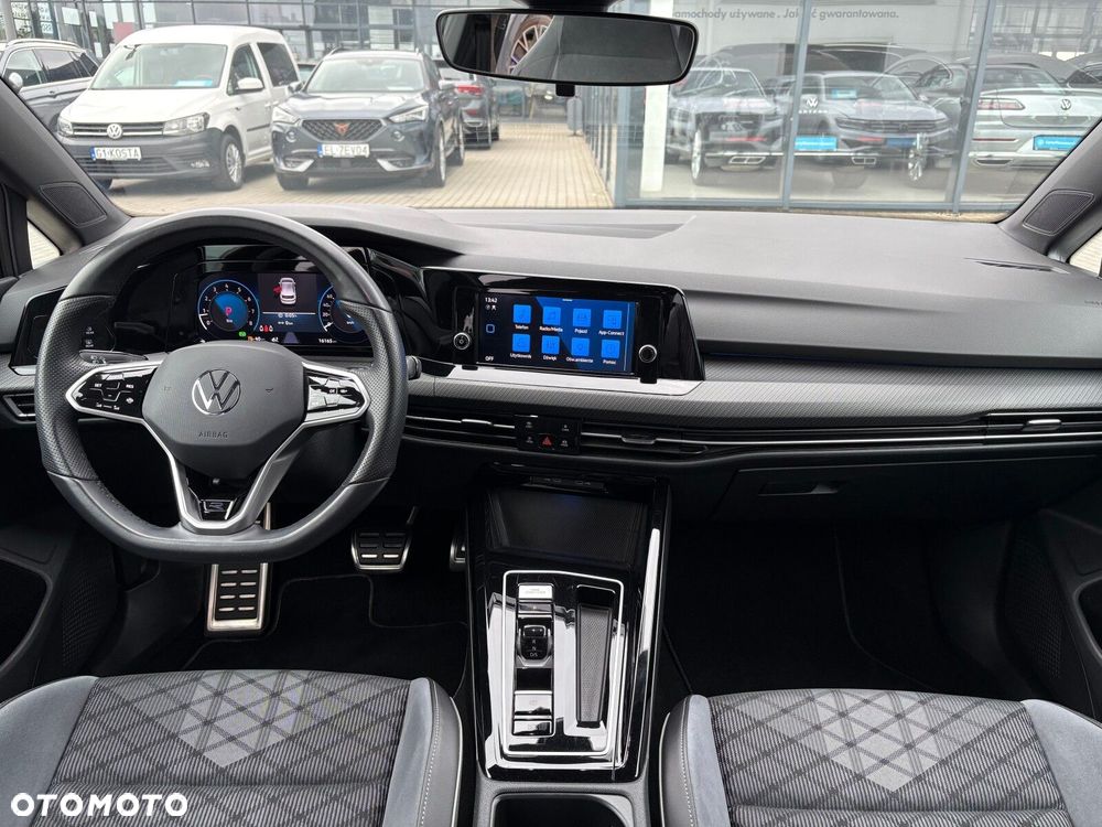 Volkswagen Golf - 10