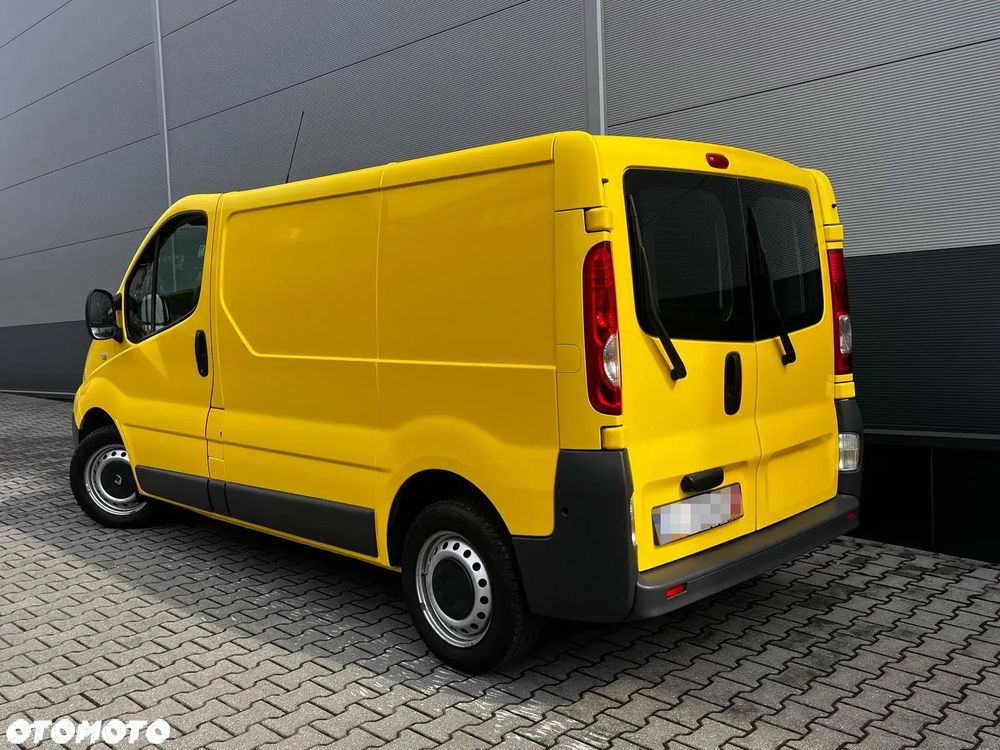 Renault Trafic - 2