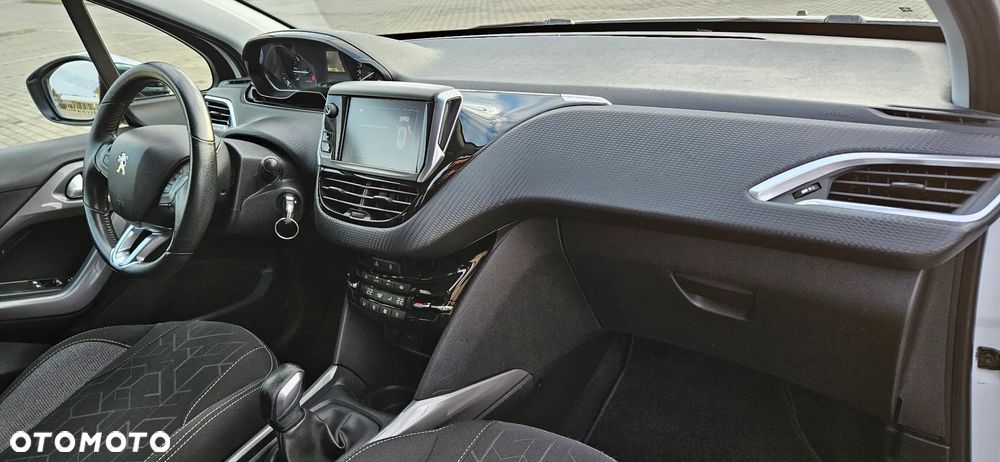 Peugeot 2008 PureTech 82 Allure - 10