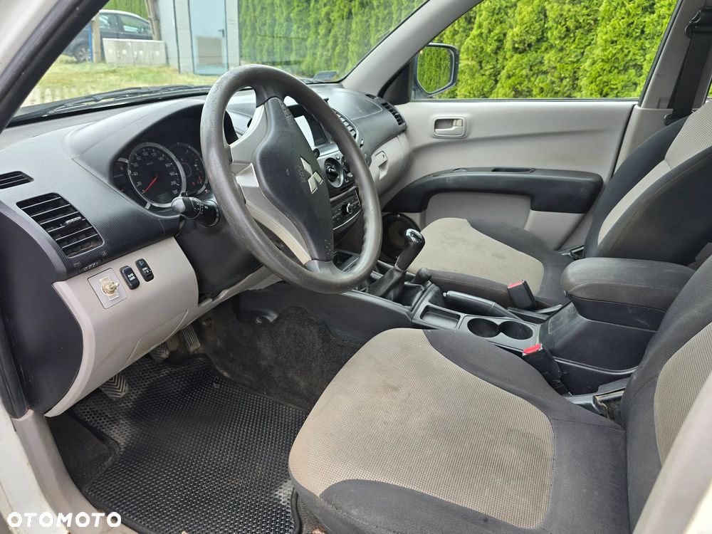 Mitsubishi L200 2.5 DID DC Invite - 12
