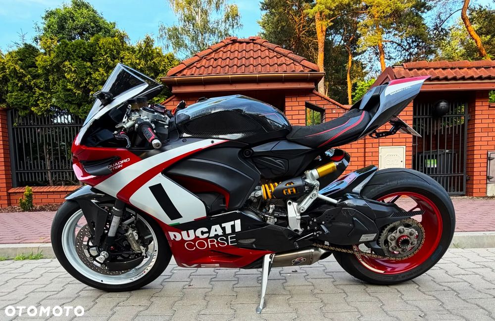 Ducati Panigale V2 - 4