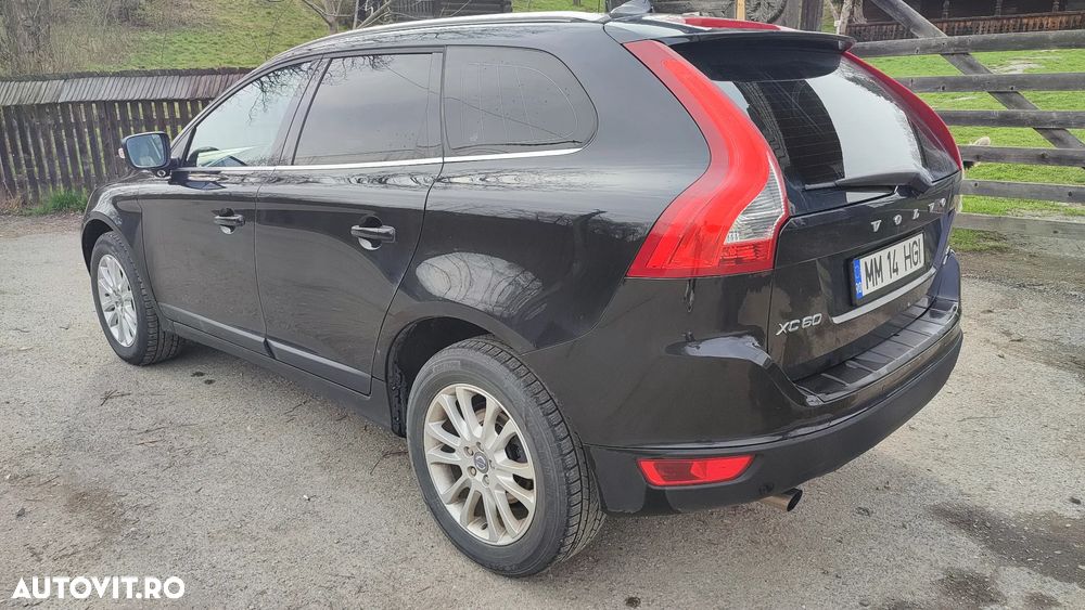 Volvo XC 60 2.4D AWD Base - 3