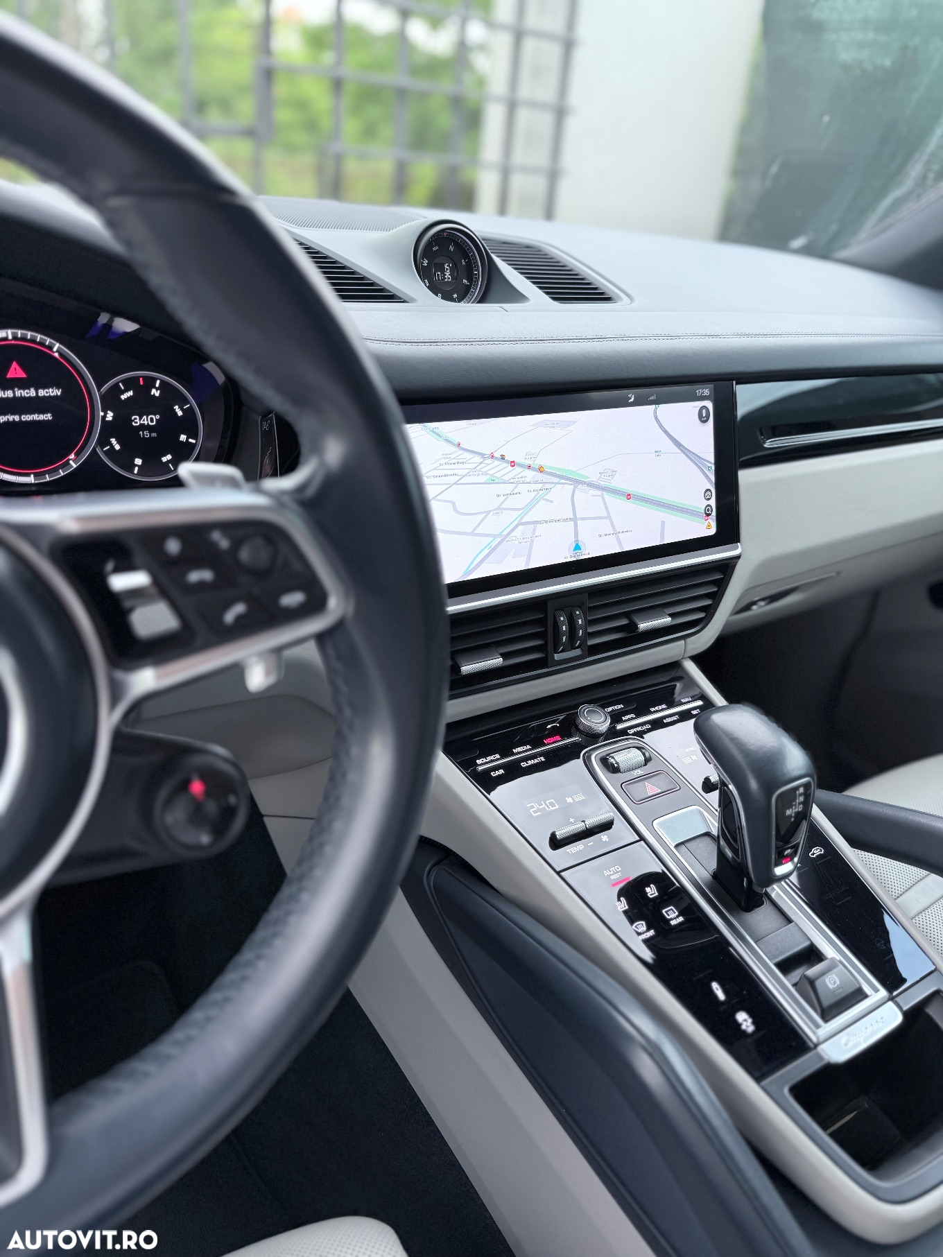 Porsche Cayenne Standard - 32
