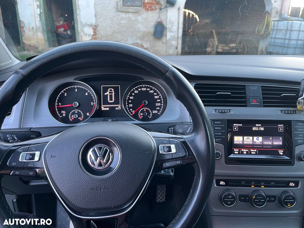 Volkswagen Golf 1.6 TDI BlueMotion Technology Comfortline - 8