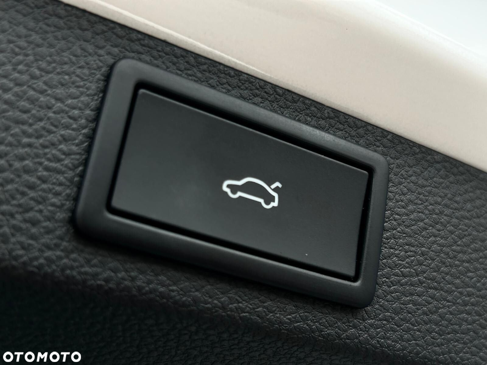 Skoda Karoq 1.5 TSI ACT Selection DSG - 12