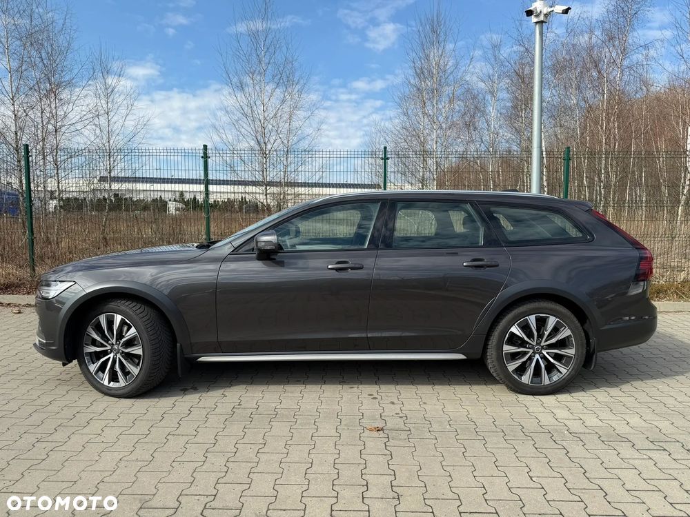 Volvo V90 - 2