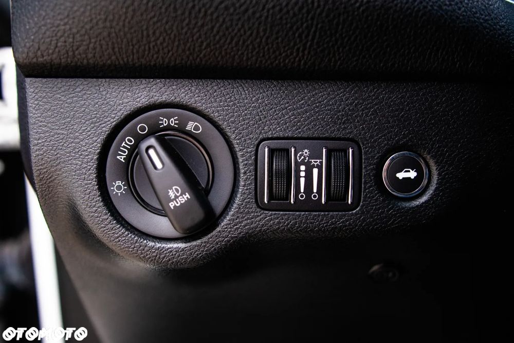 Dodge Challenger Automatik SRT 392 - 30