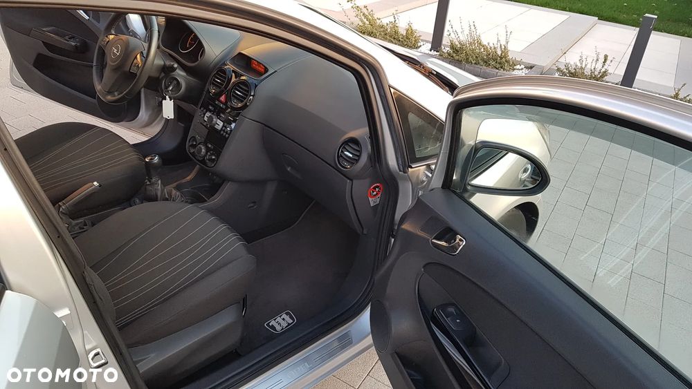 Opel Corsa 1.2 16V Color Edition - 27