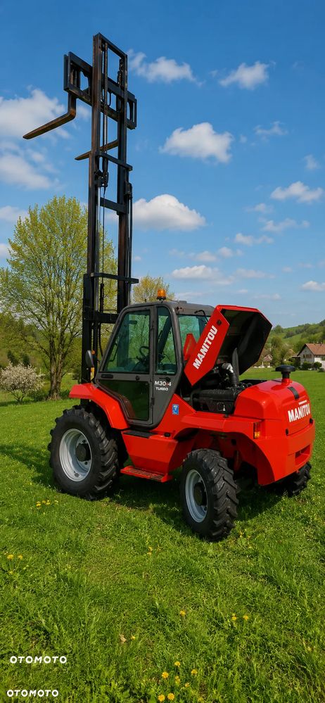 Manitou M30-4 T Wózek Widłowy 4X4 TERENOWY JAK NOWY! 2013r z Norwegii. Silnik PERKINS TURBO 100KM! DEKRA do 2026roku! 3 tony Udzwig! Posuw wideł Hydrauliczny! Jazda REWERS+4 biegi. Ani deka luzów czy wycieków! Zadbana Maszyna! - 28